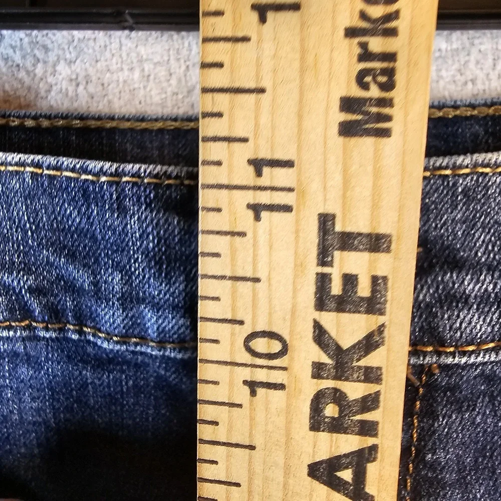 Levi's‎ 569 Loose Straight Fit Jeans Blue Denim Meas. 35x30 (Tagged as 32x32)