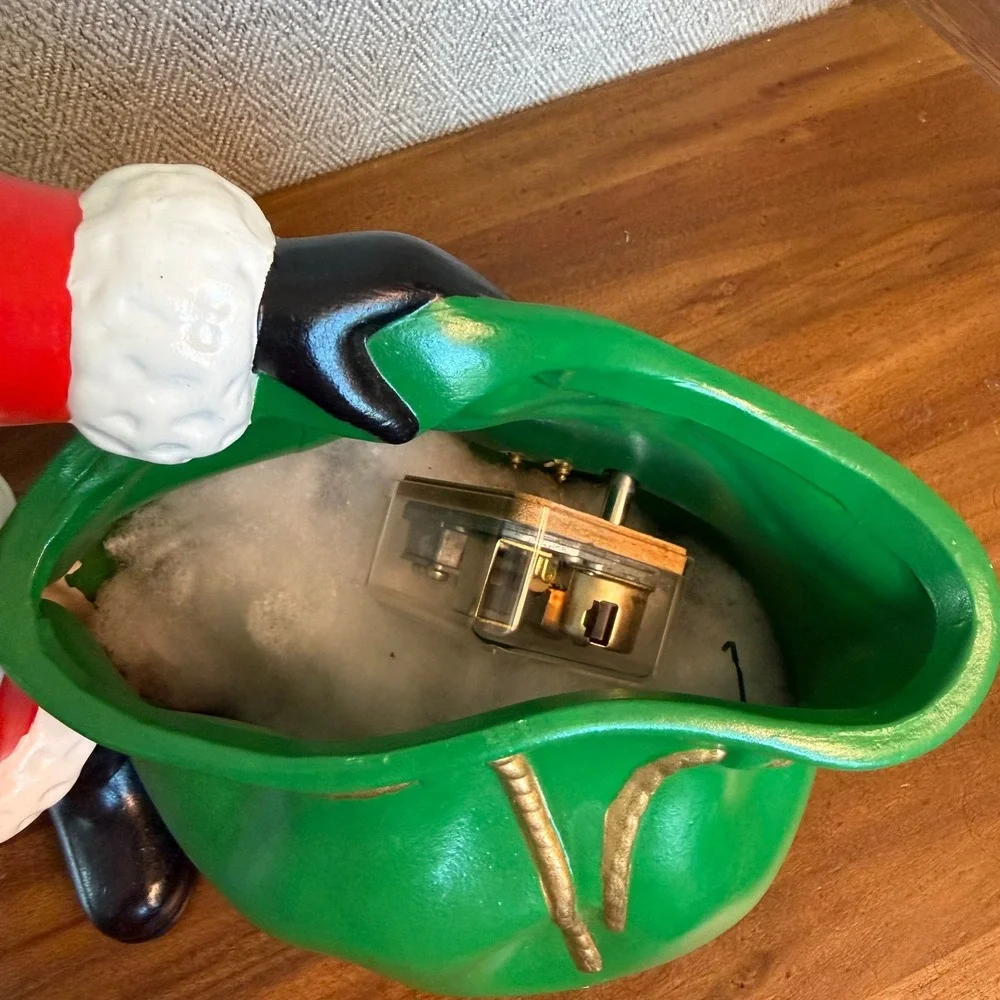 Vintage 1981 Ceramic Musical Santa Claus Figurine‎ Green Toy Bag Planter Dish