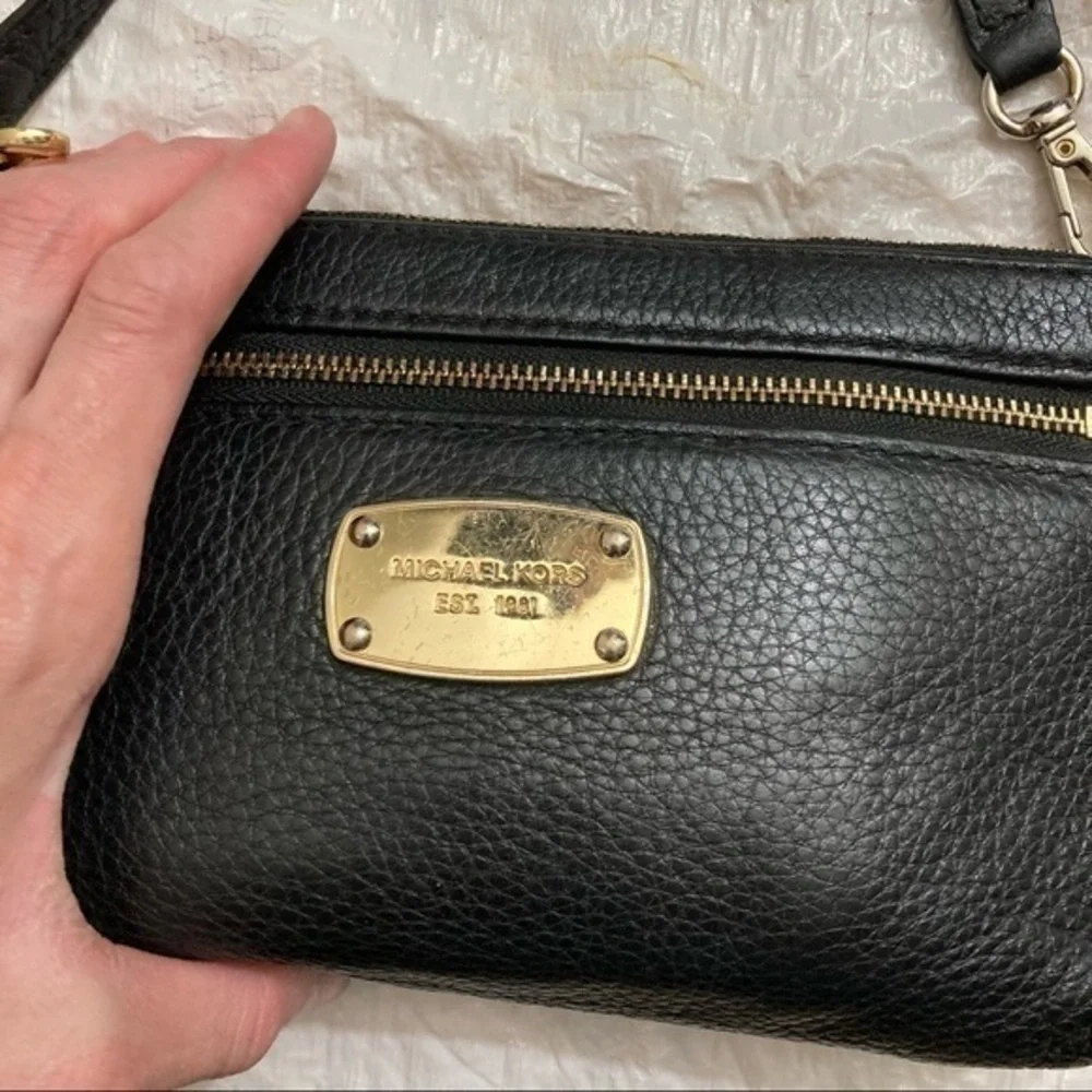 Michael kors black leather mini bag wristlet adorable