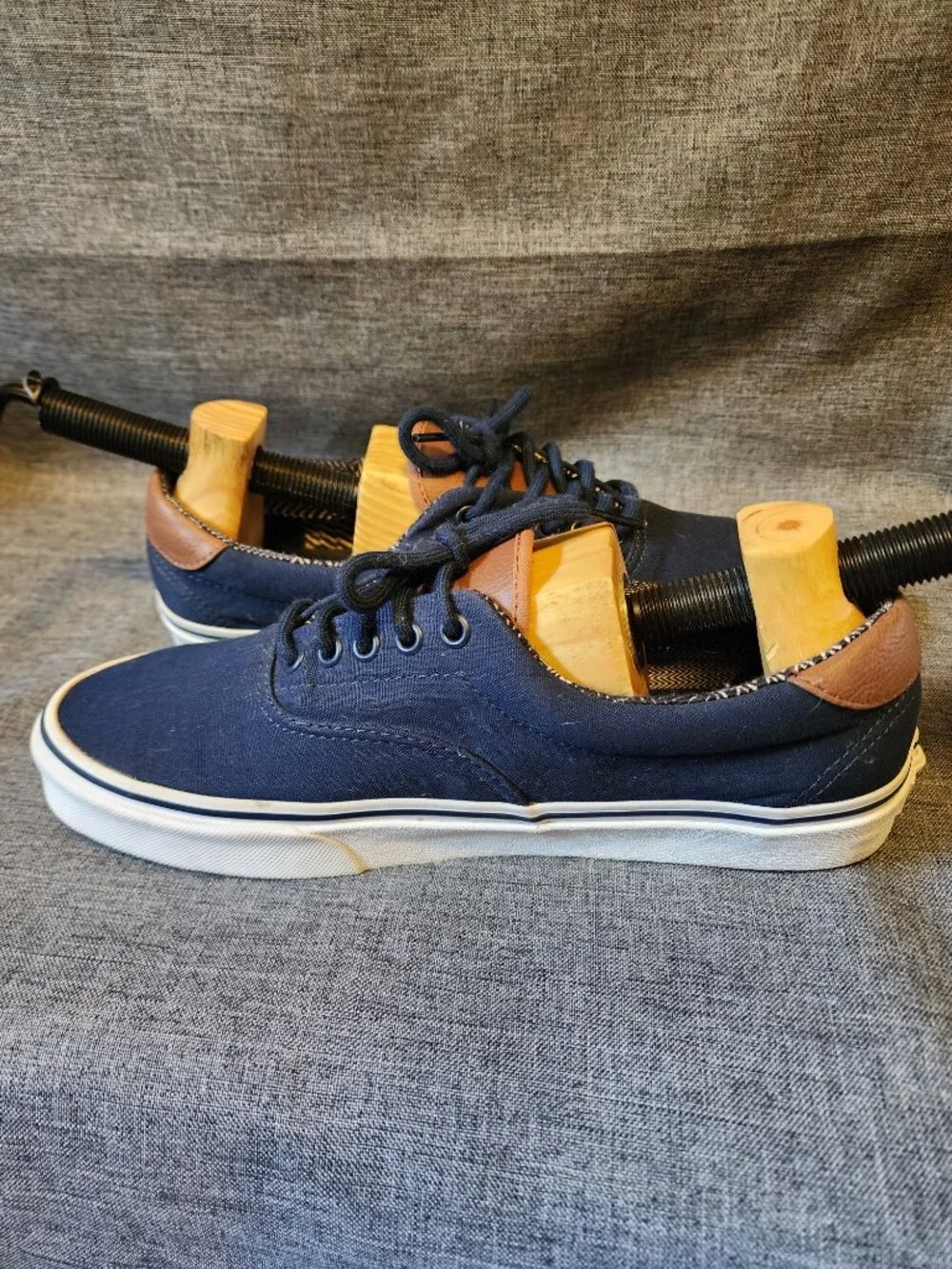 Men's Size 9.5 Vans Off The Wall 500714 Navy Blue Canvas Lace Up Shoes