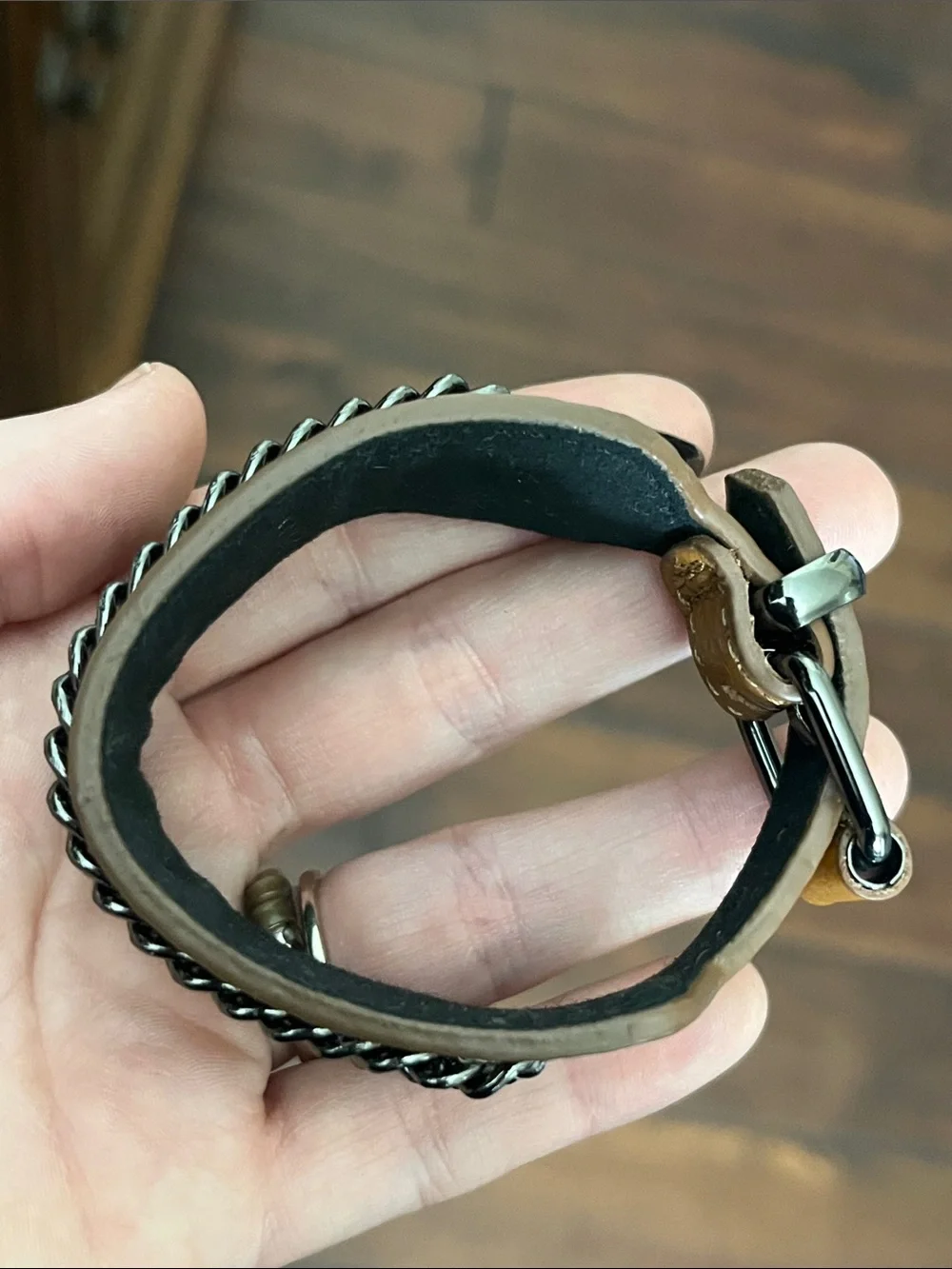 N/A rugged leather