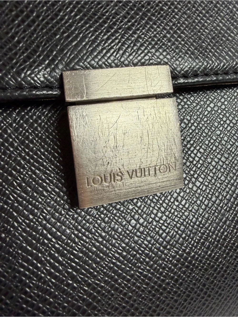 Louis Vuitton Taiga Porte-Documents Angara Briefcase