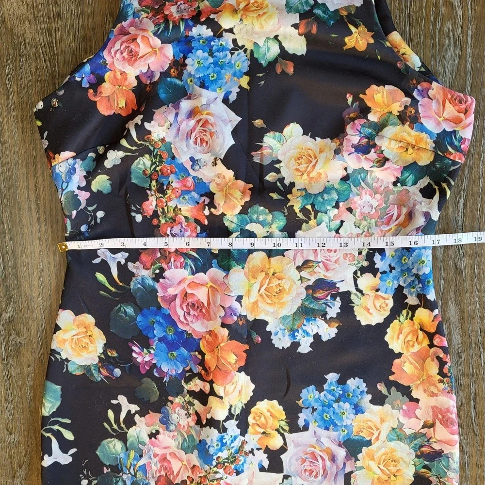New York & Company vibrant floral