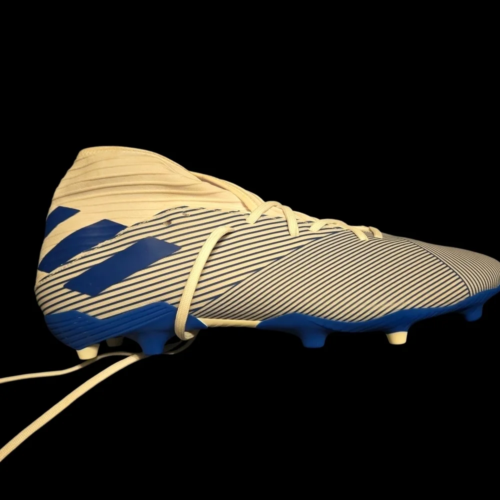 Adidas NEMESIS Men's White and Blue Athletic SOCCER CLEATS 11.5
