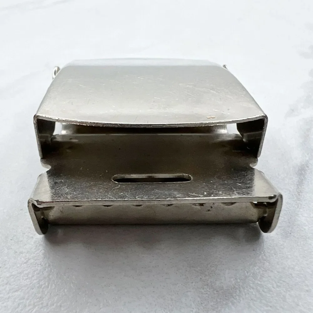 Unbranded silver tone