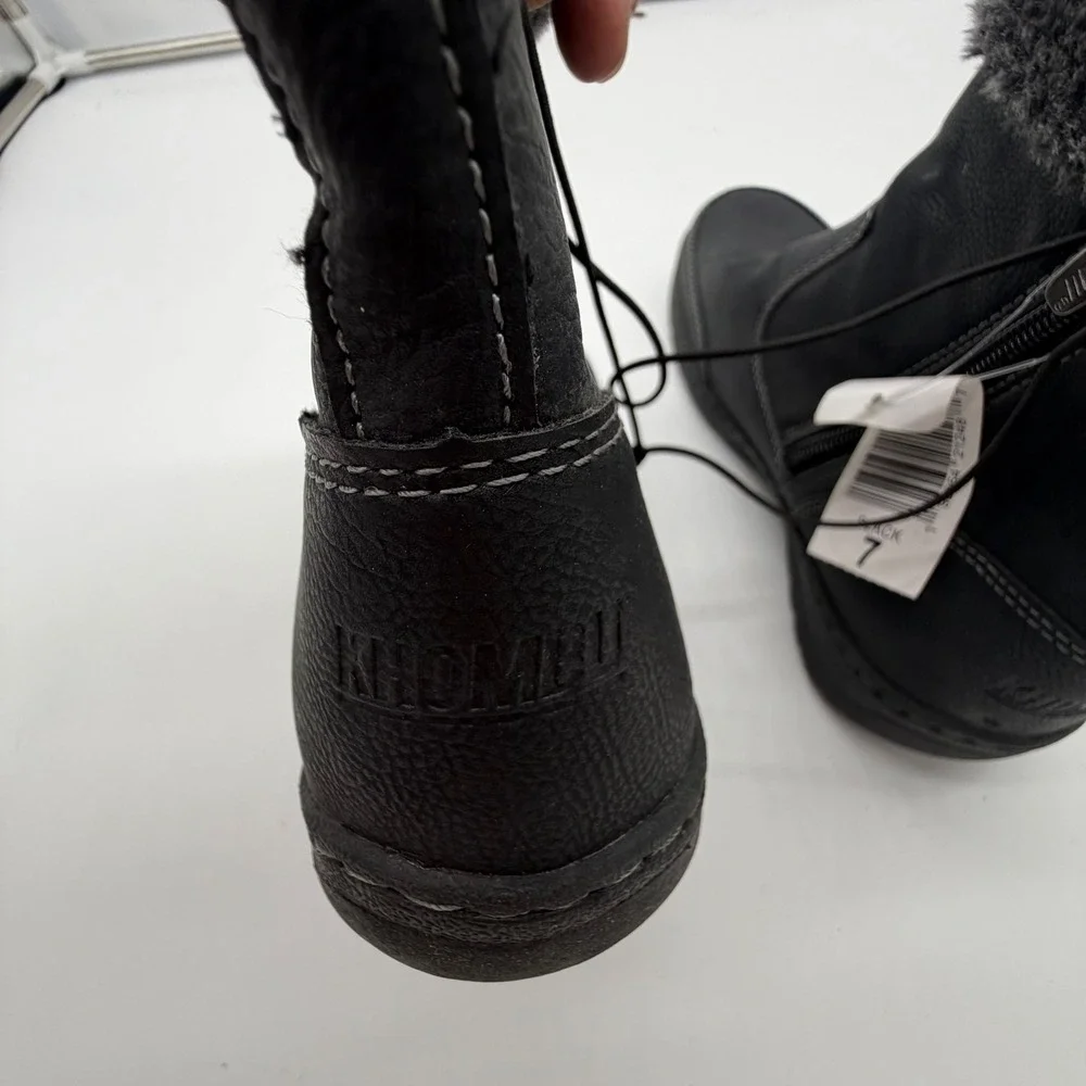 Khombu Womens Black Faux Fur Trim Winter Ankle Boots Size 7 3081