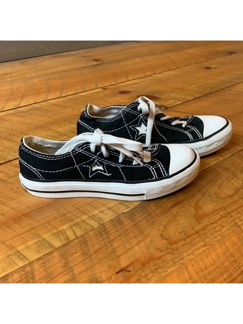 Black Converse One Star low top tennis shoes  / sneakers Size 12.5