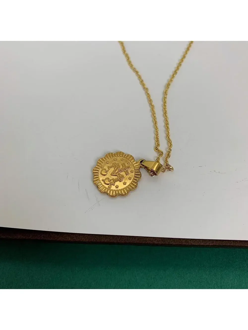 Cute Round Pendant Saint Marry Stainless Steel Gold Plated Circle Pendant y2k 90