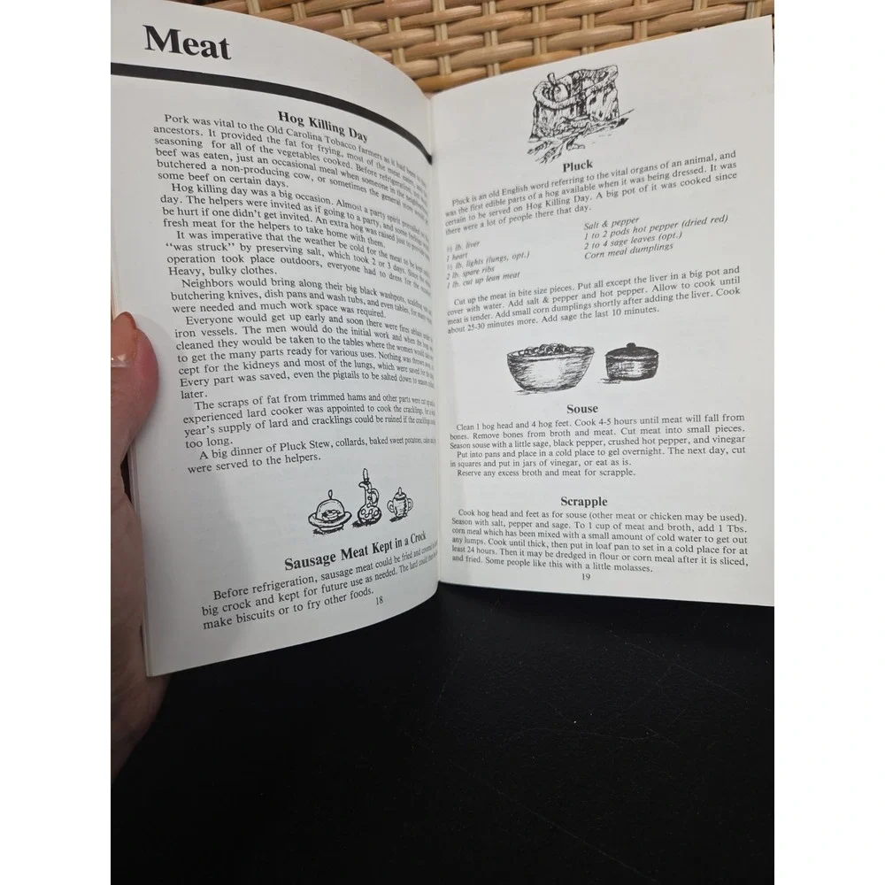 Old Carolina Tobacco Country Cook Book by Arlene Crisp Aaseby 1986 Booklet