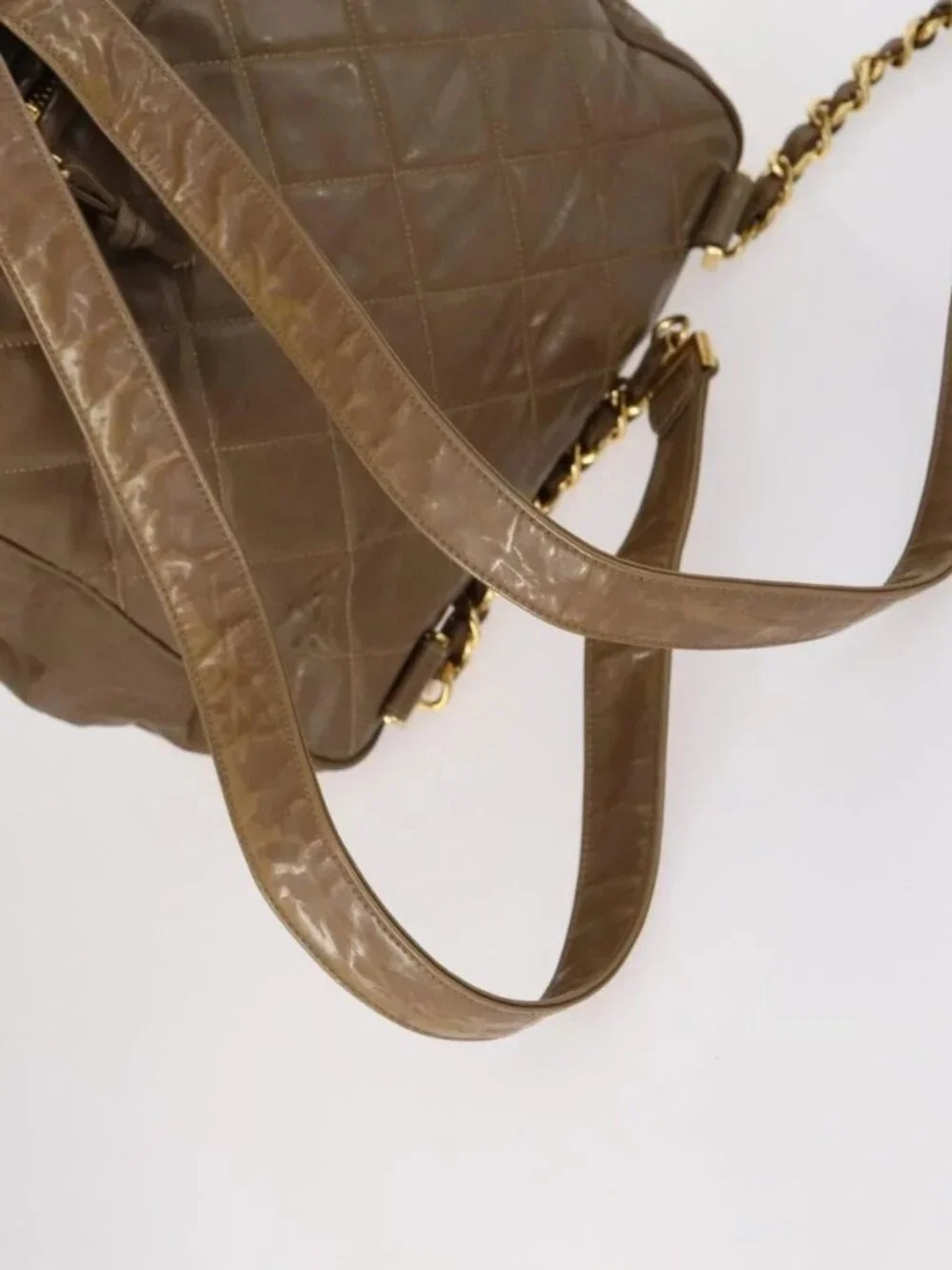 CHANEL brand	chanel color	brown