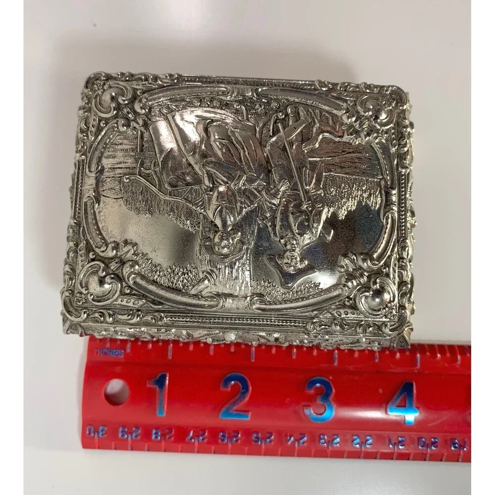 N/A silver toned