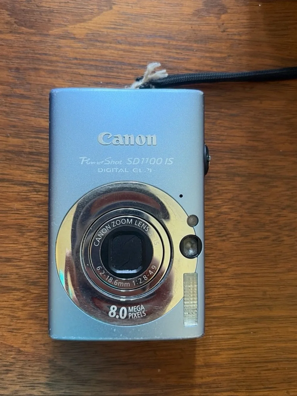 BROKEN Canon PowerShot SD1100 IS Silver Compact Digital Camera - 8MP