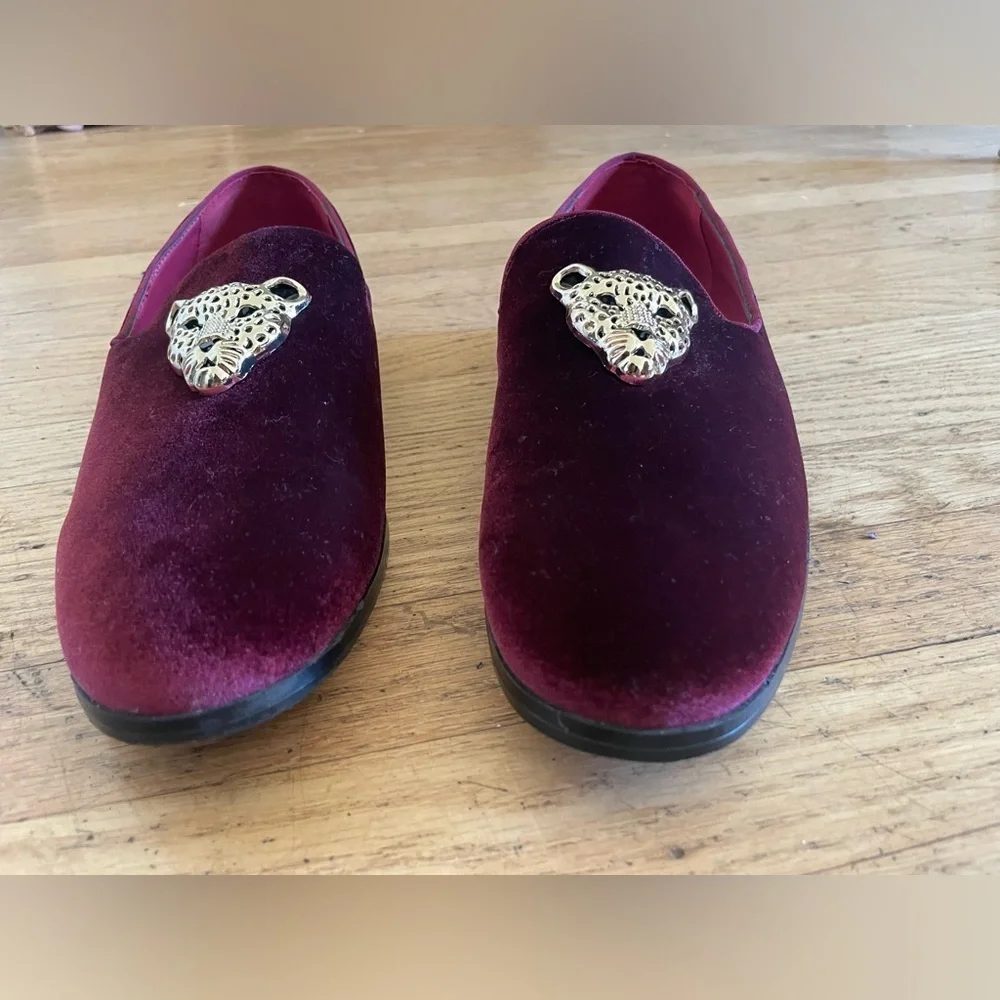 Royal Shoes step out