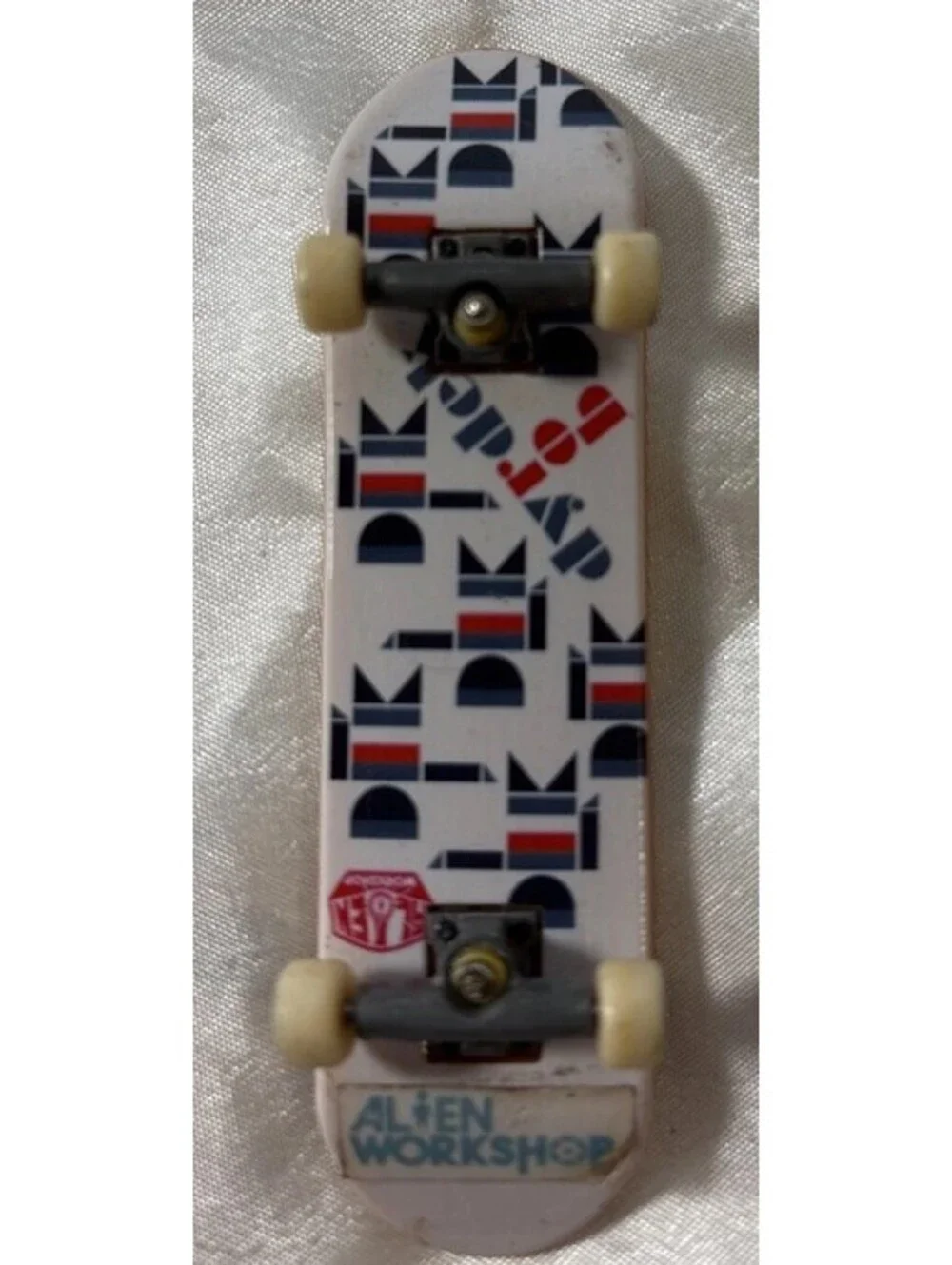 Vintage Rare Rob Dyrdek Alien Workshop Tech Deck Fingerboard Skateboard Toy