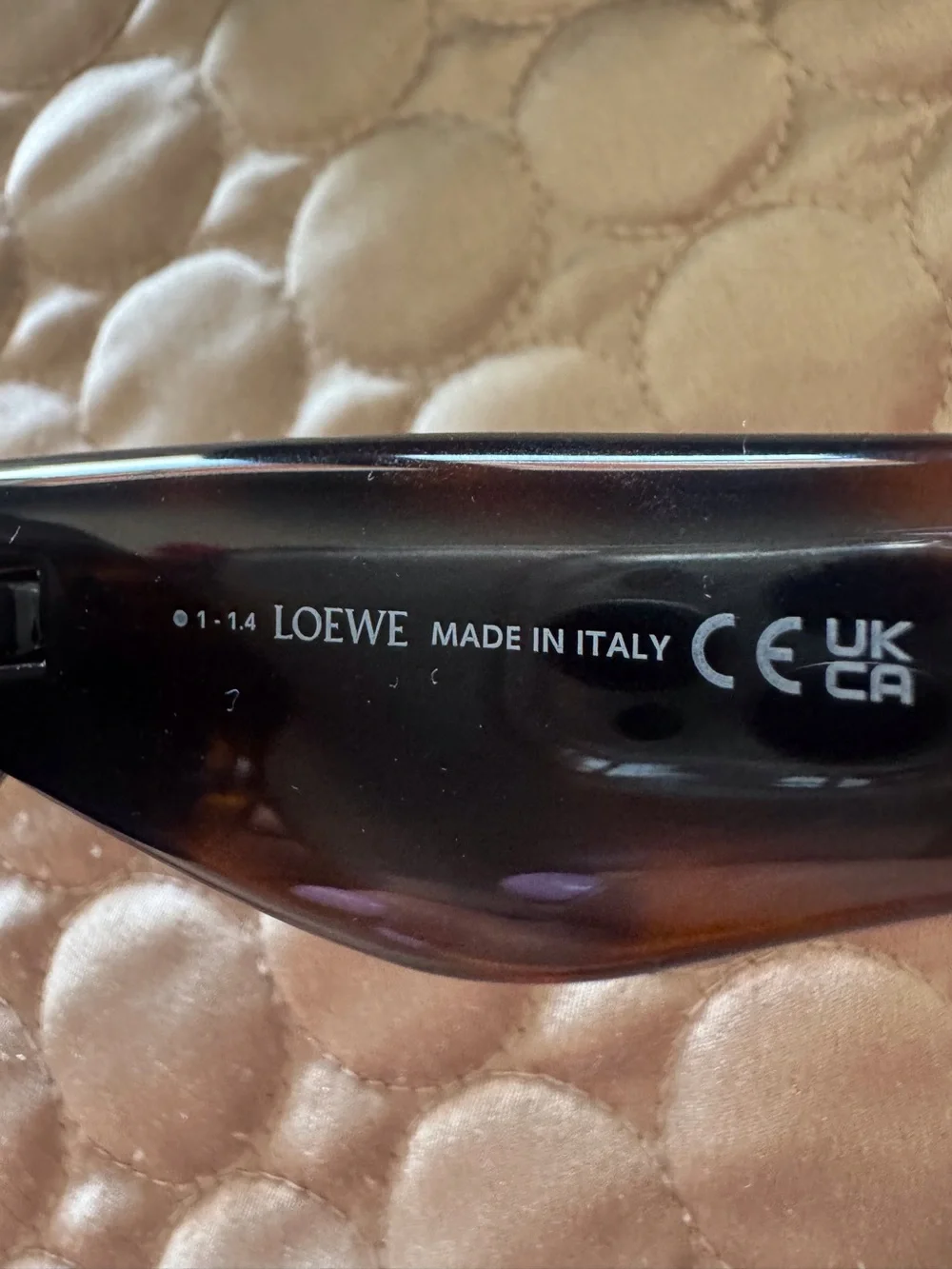 Loewe Women Tortoiseshell Round Cat-Eye Sunglasses with Dark Lenses NEW