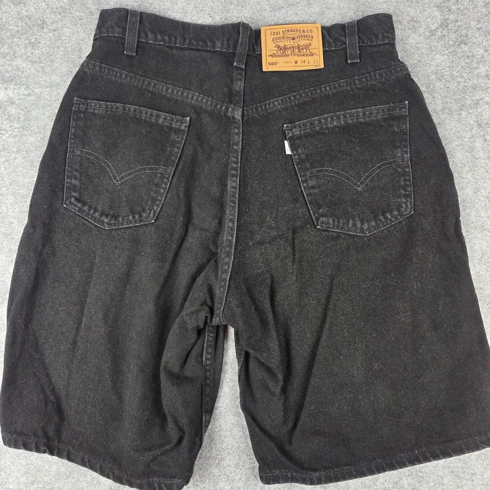 Vintage Levis 560 Loose Fit Black Denim Shorts Mens 34 USA 90s 36560-1759