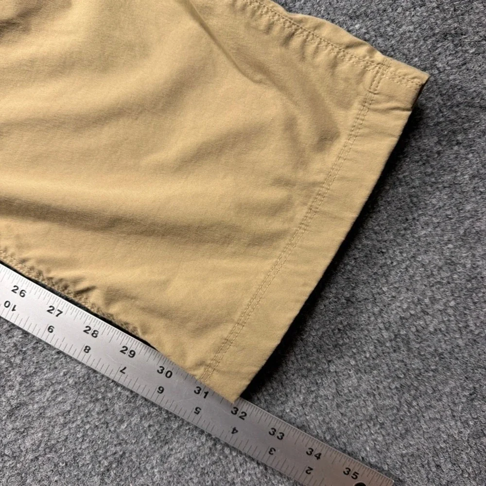 L.L. Bean 506421 zippered good