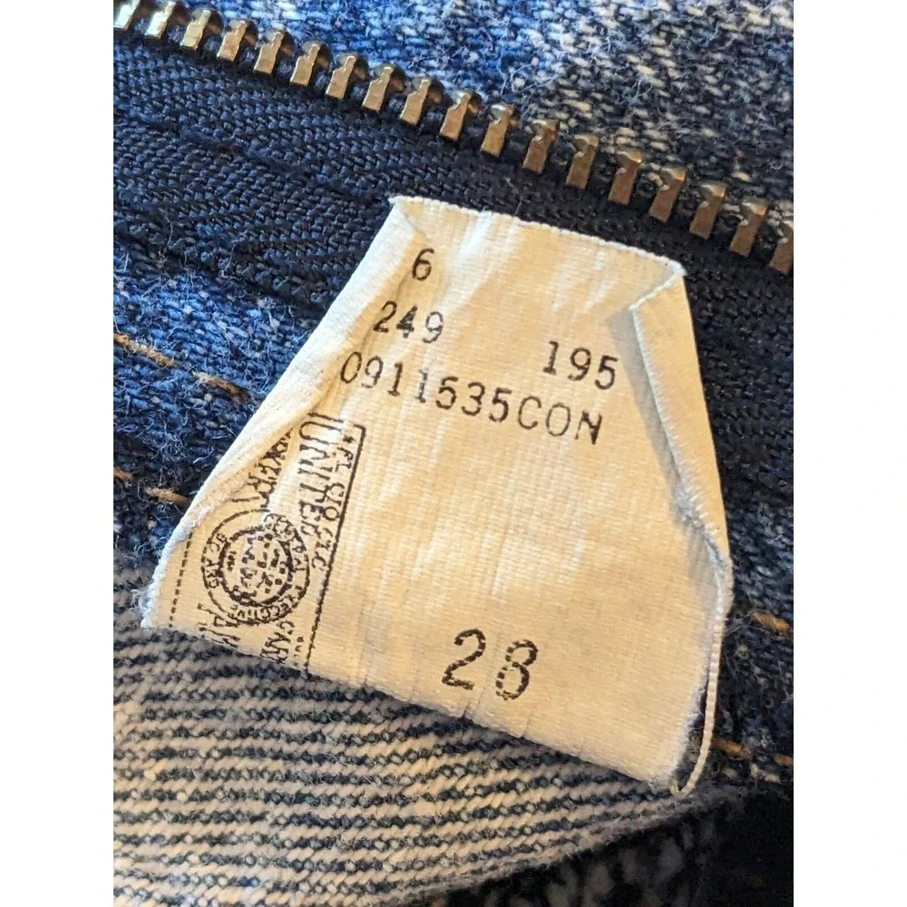 Lee up sale