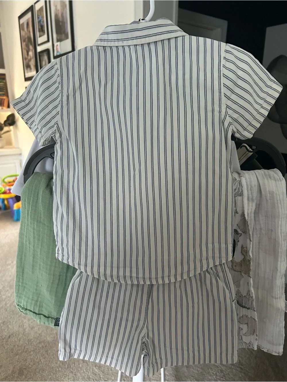 Modern Moments front elastic two