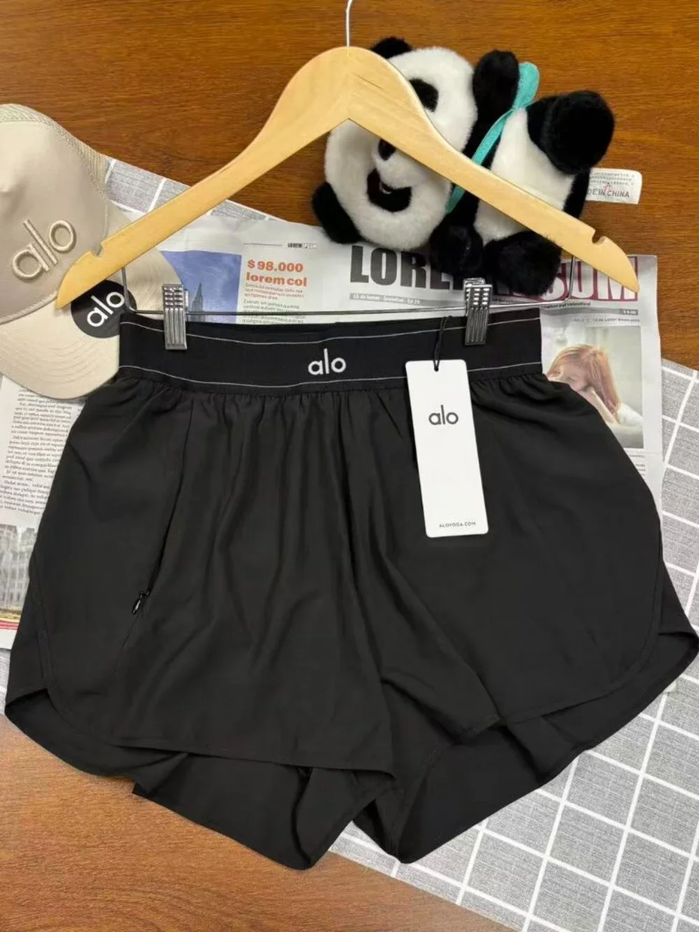 🏷️NWT Alo Yoga Match Point Sports Shorts Black High and Low Rise Fitness Shorts