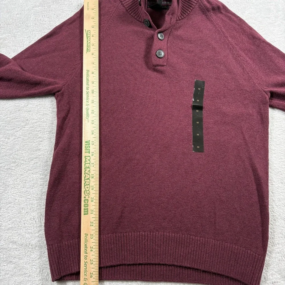 Banana Republic red detail neck