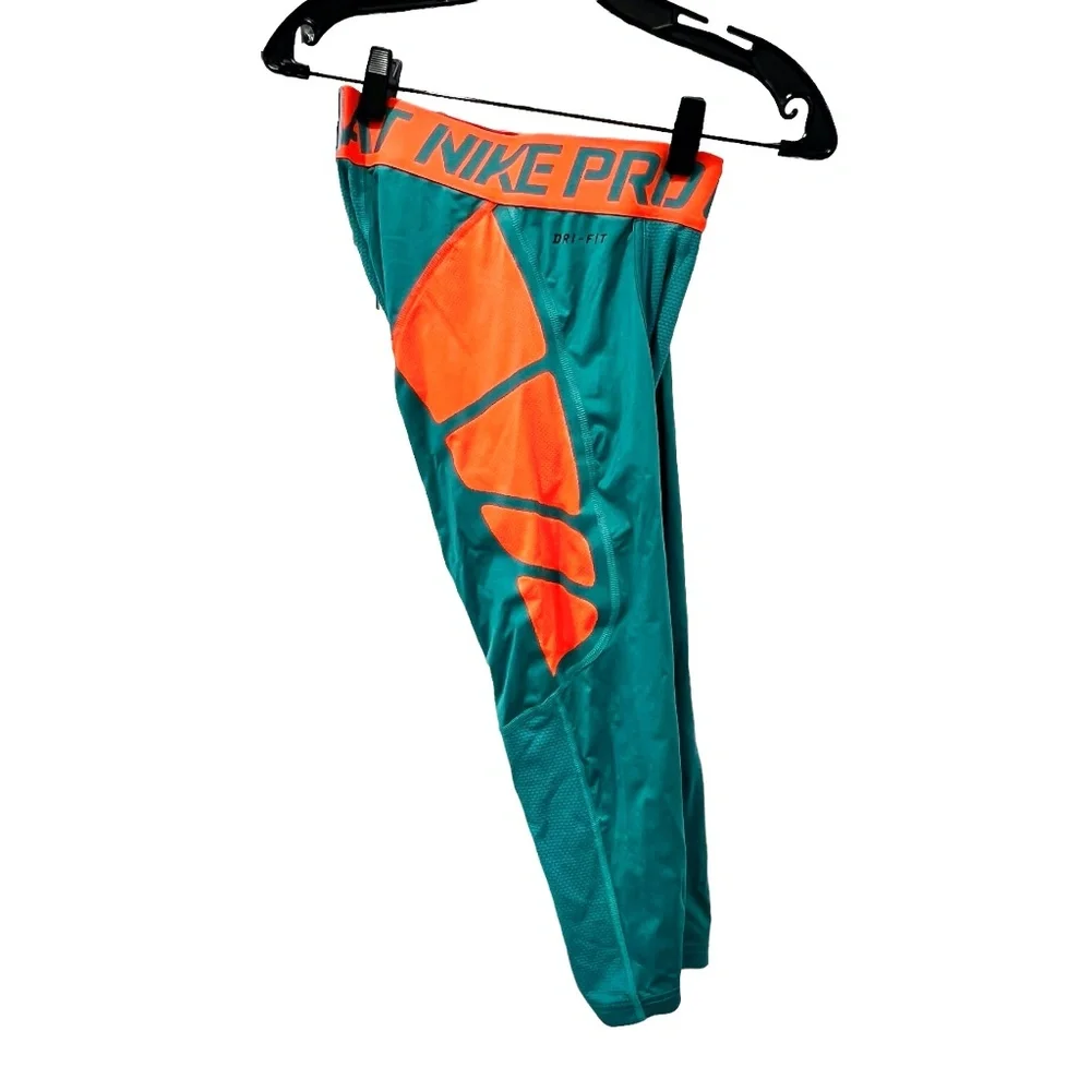 Nike pro combat
