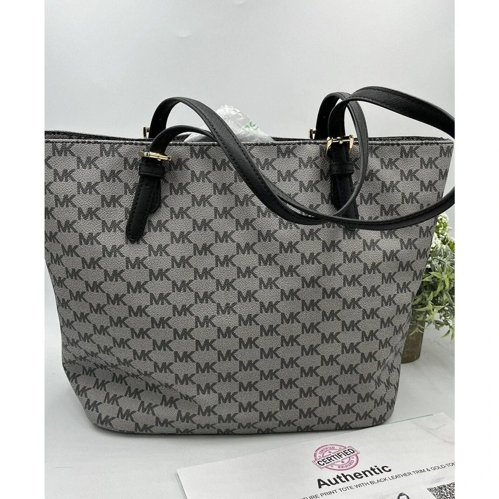 Michael Kors this chic