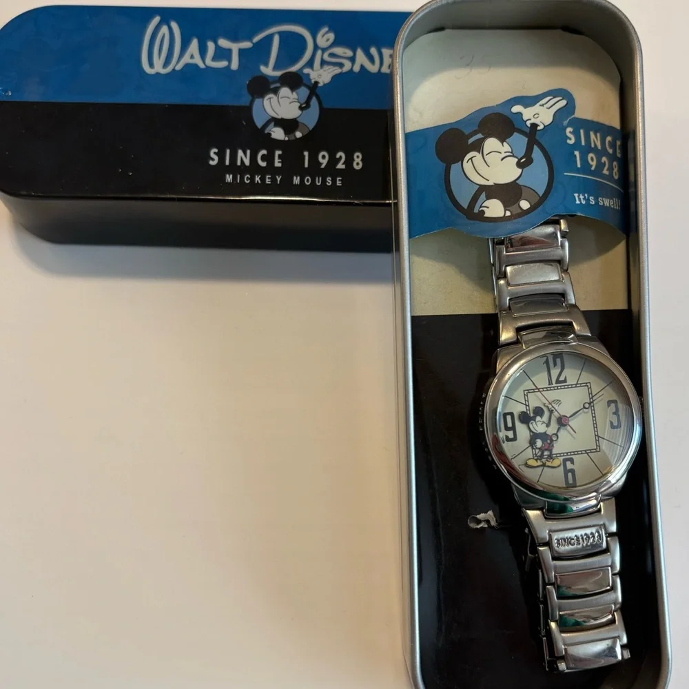 Vintage Disney Stainless Steel Mickey Mouse Watch‎ – NEW in Tin Box, New Battery