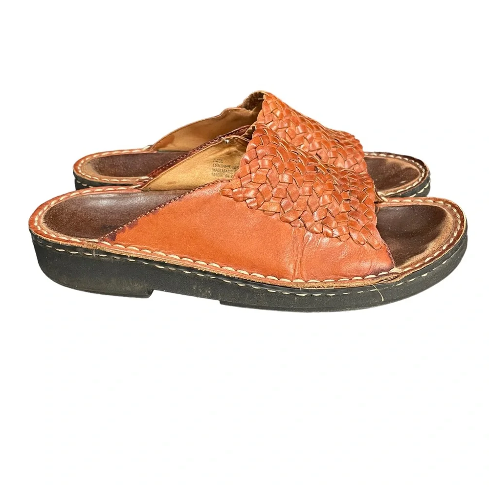 Minnetonka‎ Leather Slip On Sandals