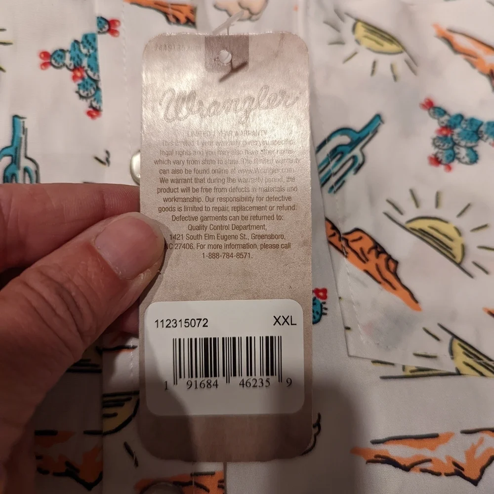 Wrangler white short