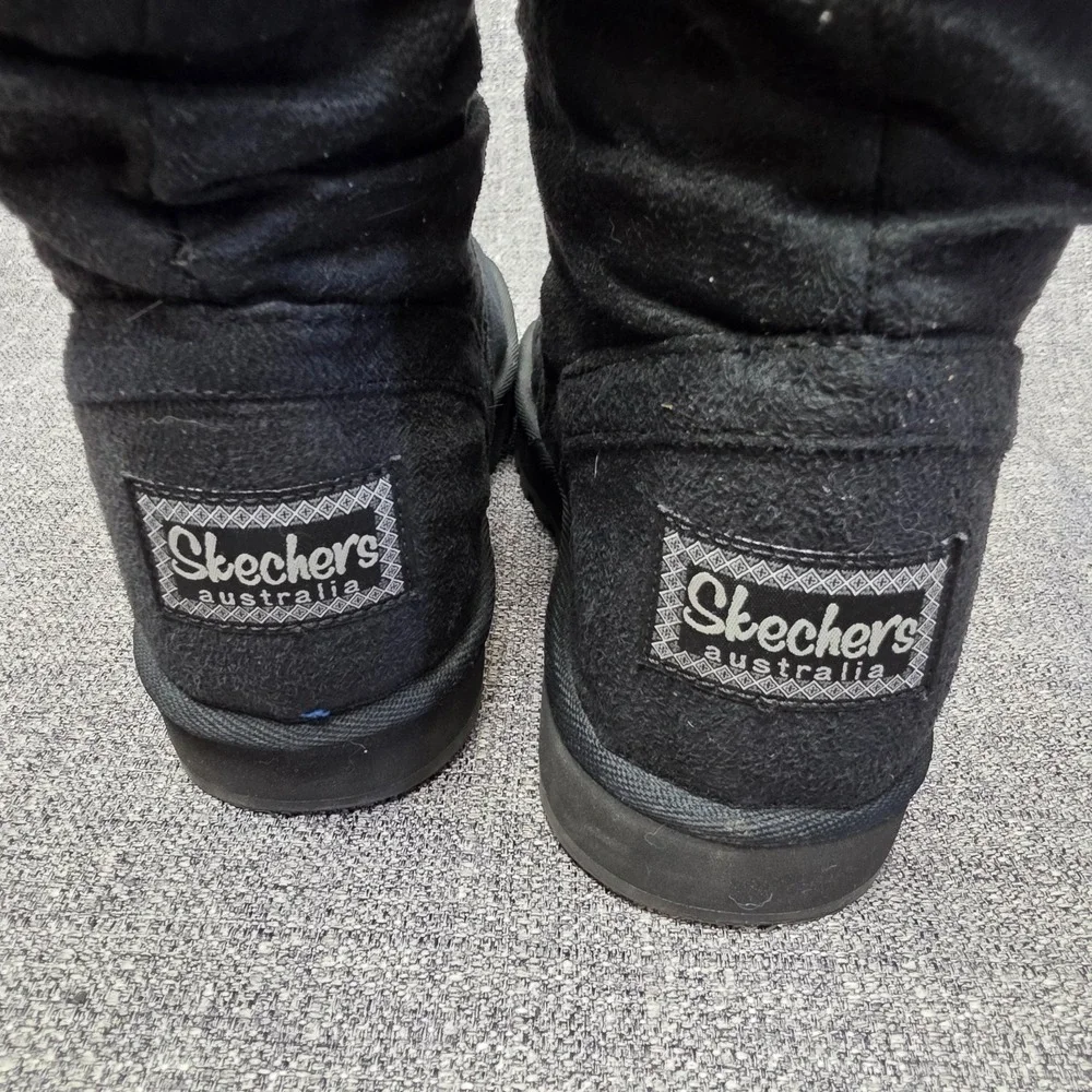 Skechers