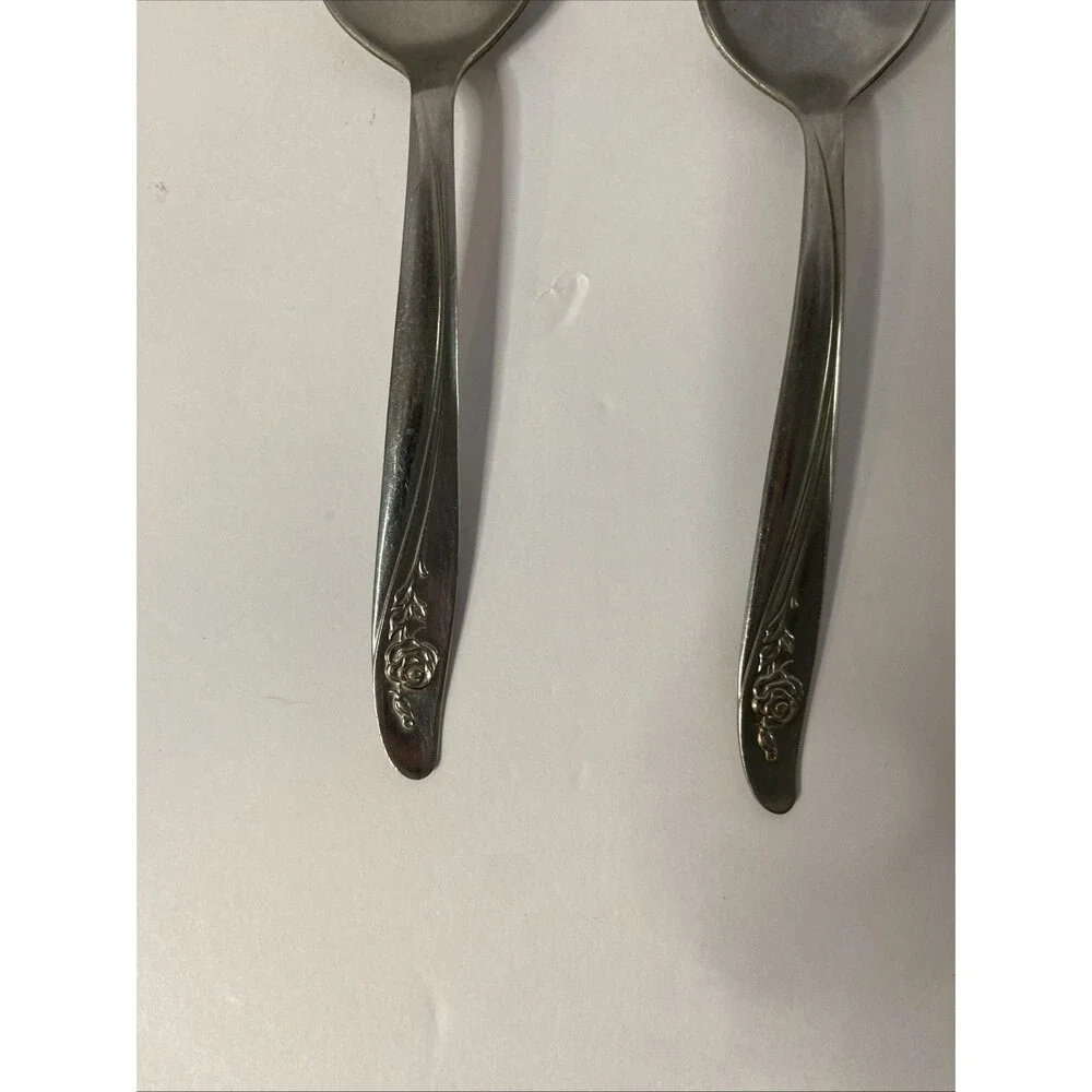 Oneida pieces serving
