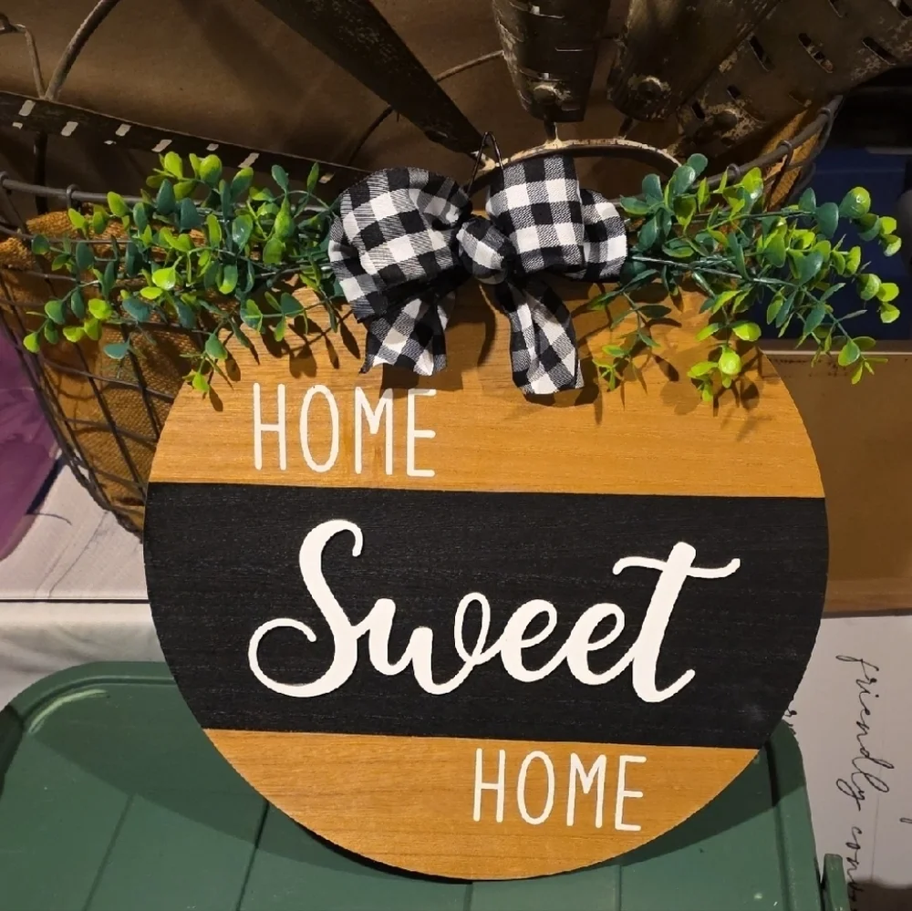 None decor guests