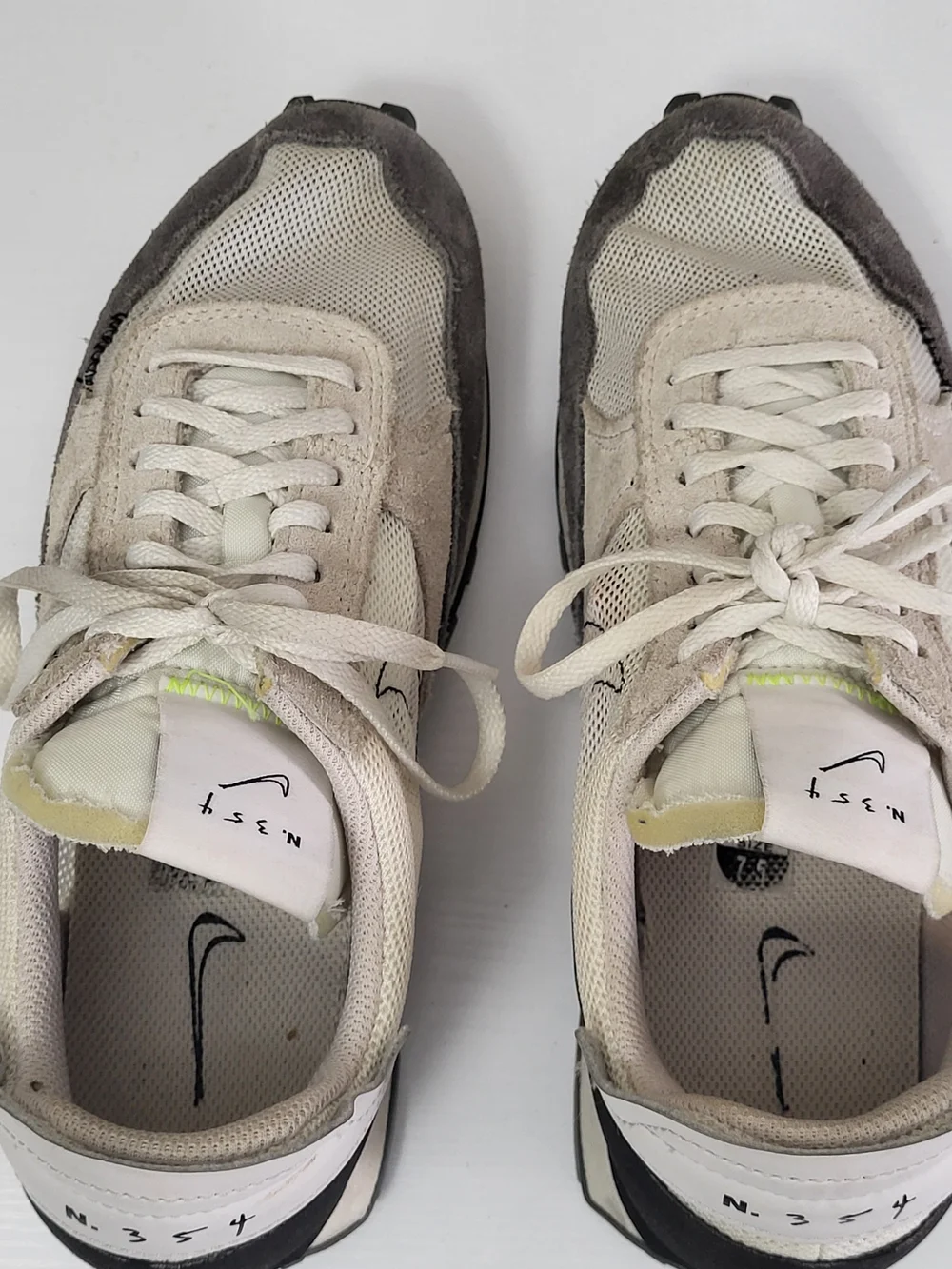 Nike N 354 Men’s White & Gray Mesh Suede Sneaker Size 7.5