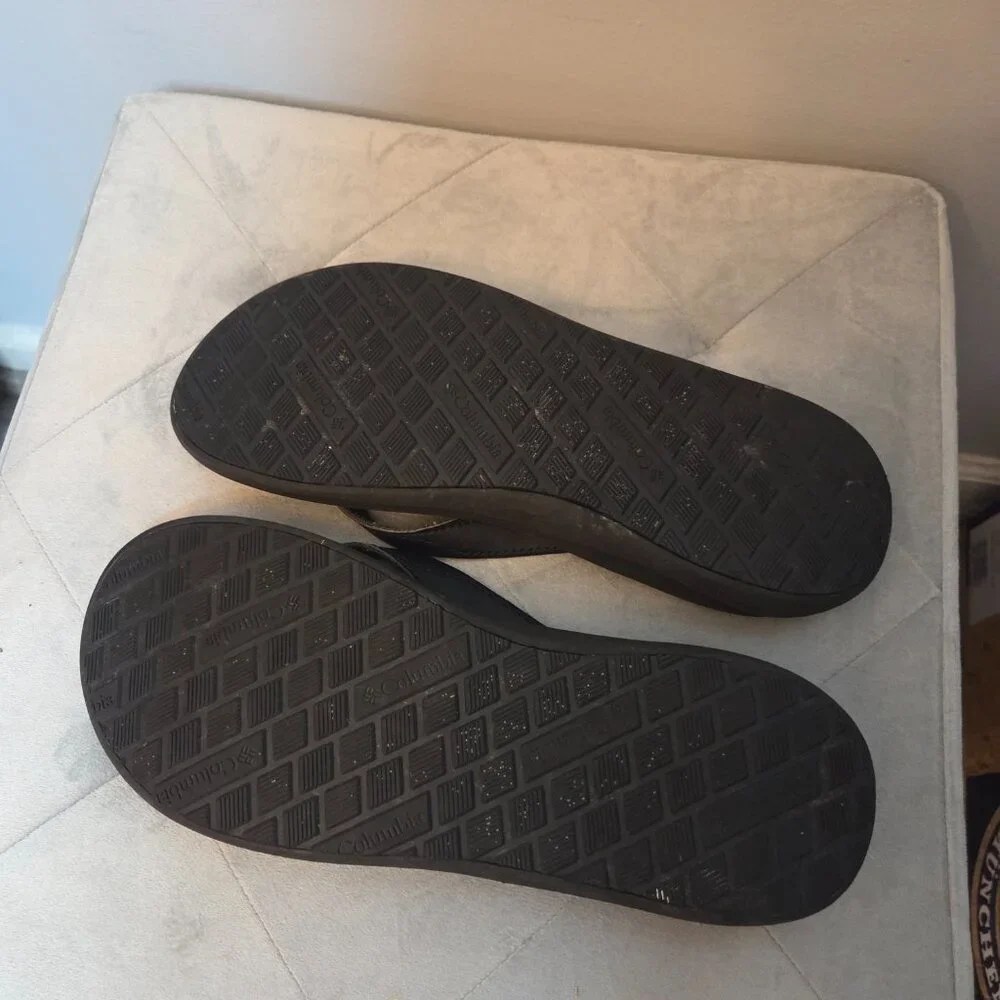 Columbia Black Flip Sandals, Men's Size‎ 8