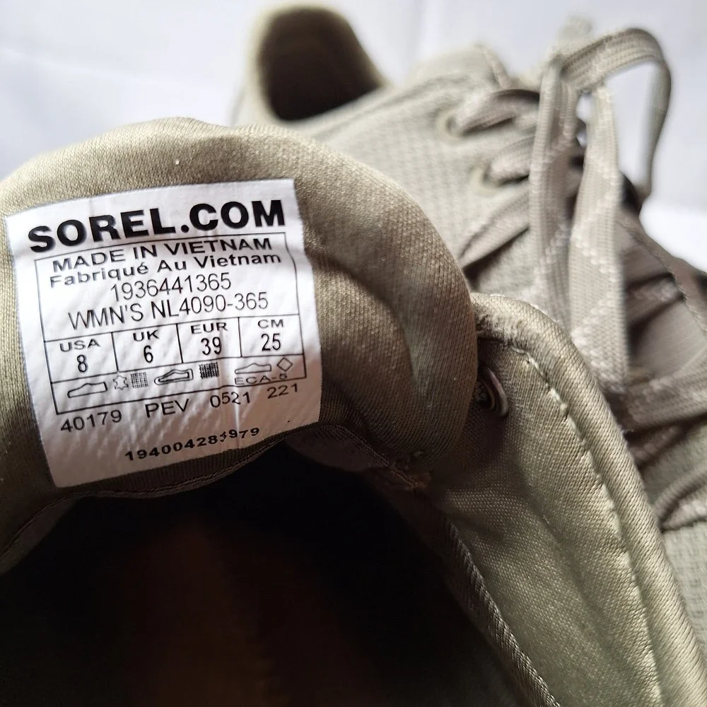 SOREL Out 'N About III Plus Lace Sneaker Women Sz 8 Sage Green Suede Waterproof