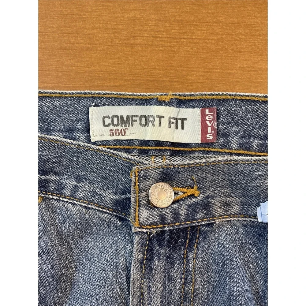 Vintage Y2K Levi's 560 Comfort Fit Jeans Men 40x34 Blue Tapered Leg (Med Wash)