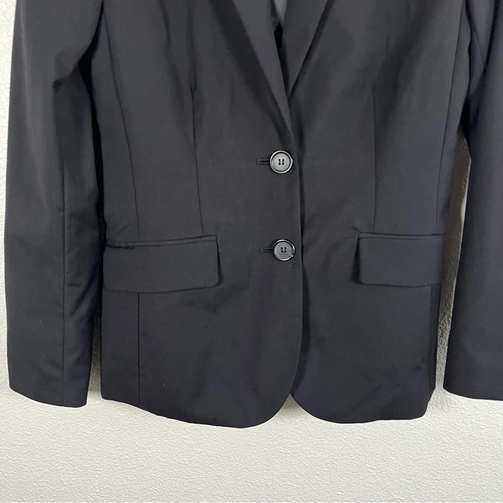 J. Crew item wear button