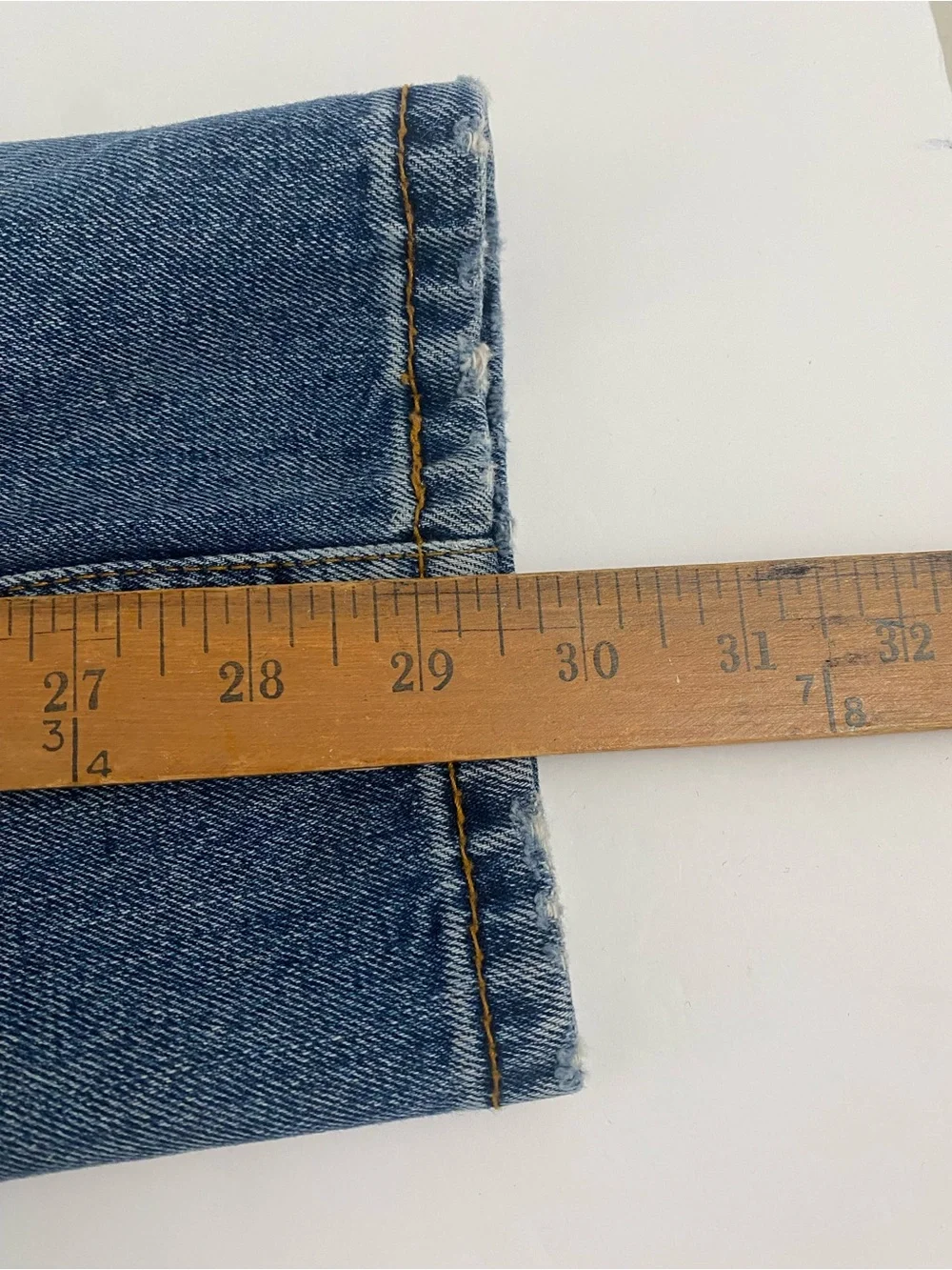 Levis note waist ask
