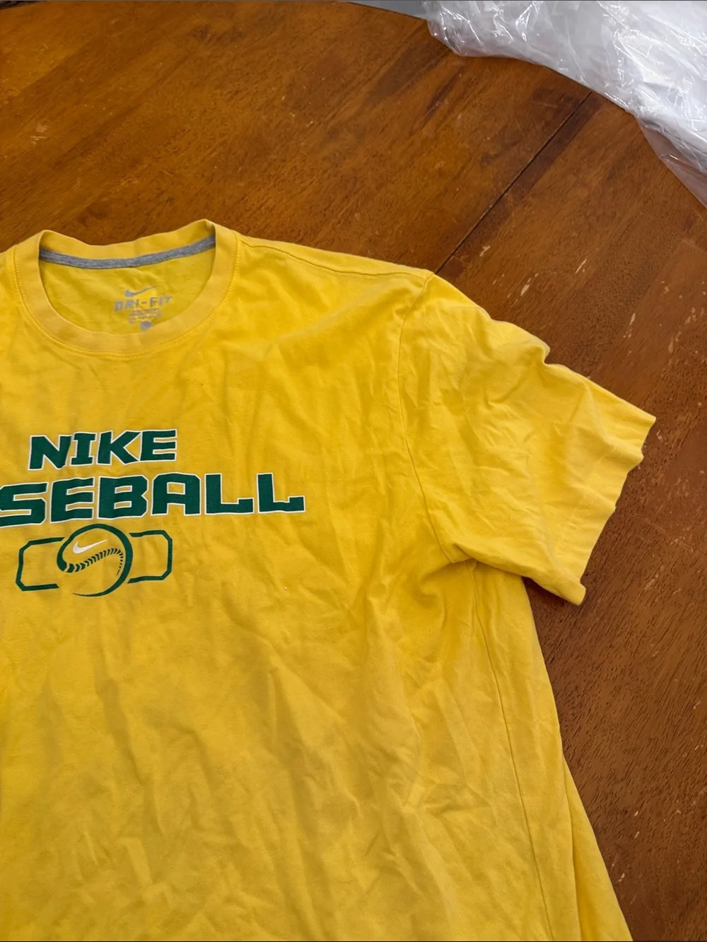 Nike Yellow Baseball Graphic Tee with Green Logo xl