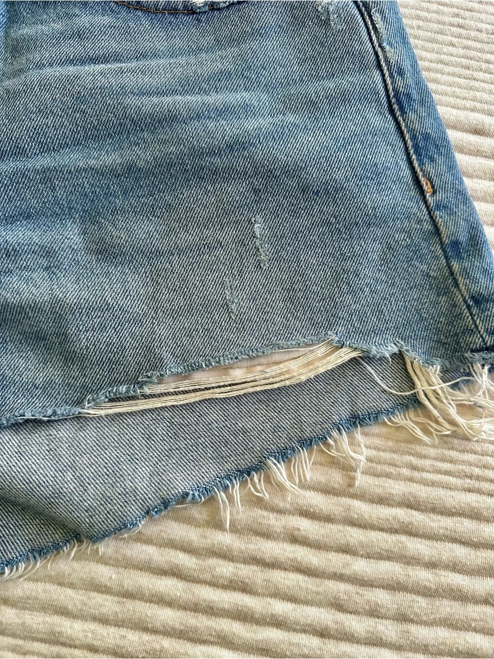 | abercrombie & fitch • the boyfriend short mid rise • size 30 |
