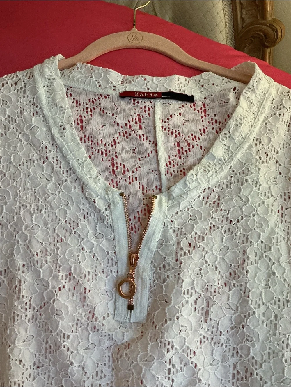 Kakie lightweight white