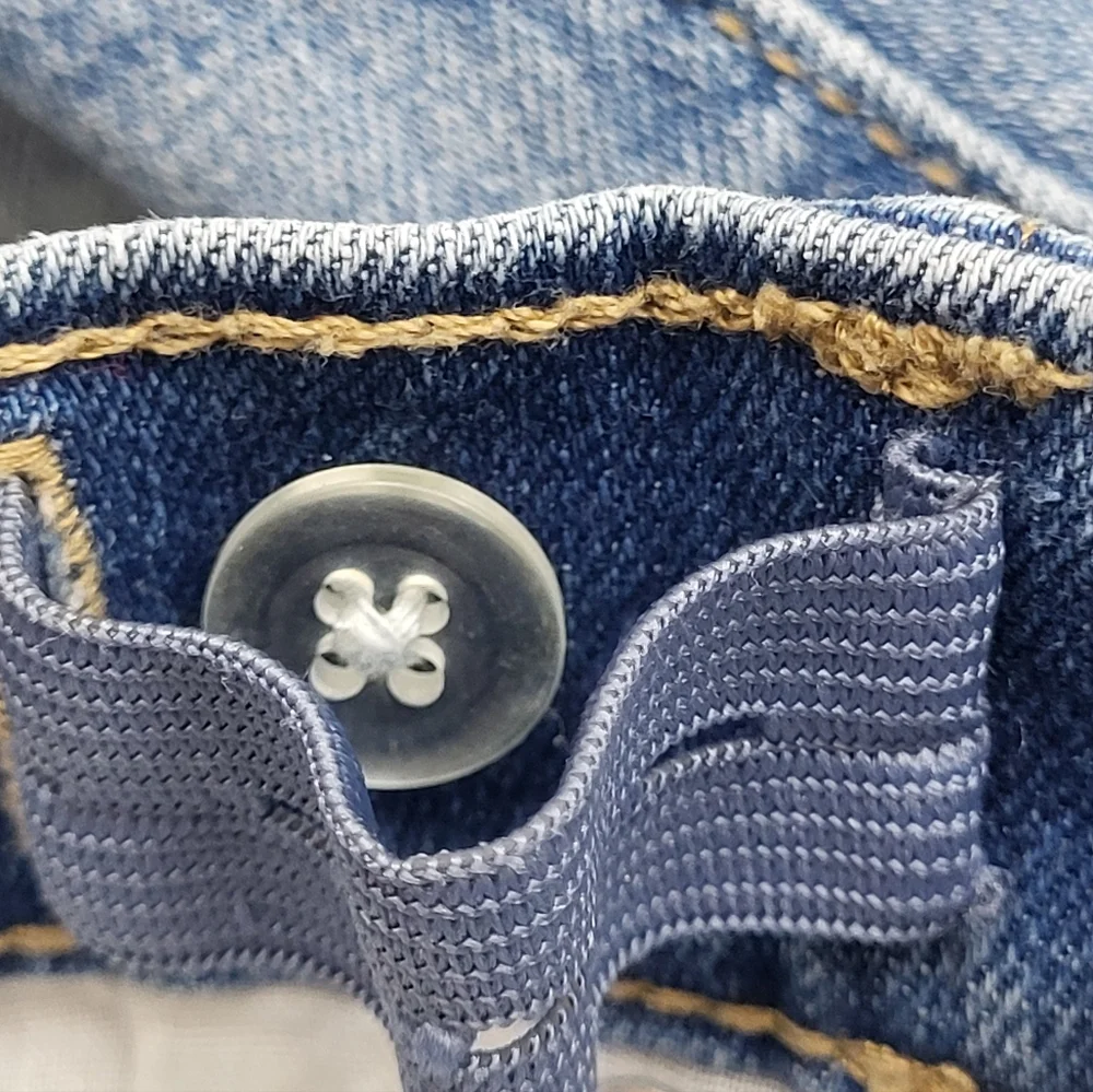Old Navy Girls Karate Slim Built in Tough Distressed Jeans  Stretch Size 8 Plus‎