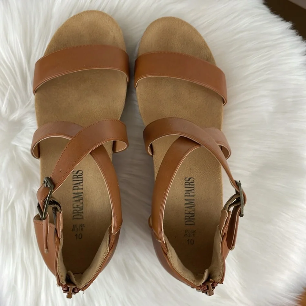 Dream Pairs Tan Wedge Sandals with Crisscross Straps 10