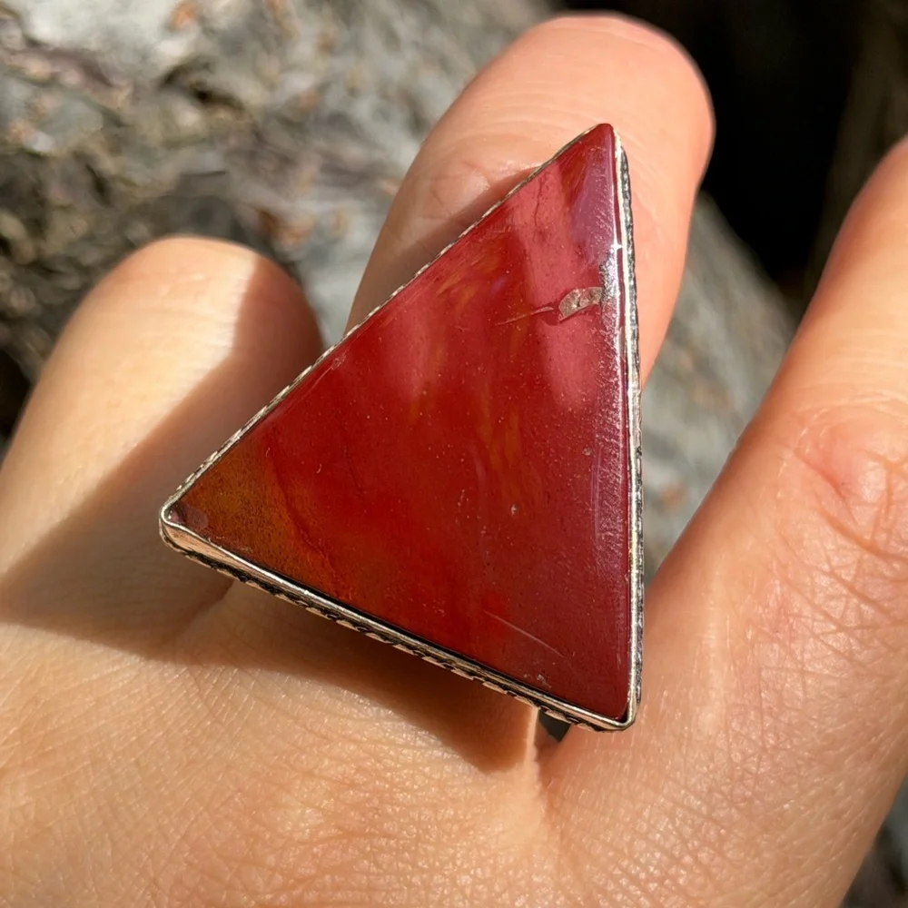 Size 7 925 silver plated large triangular red mookaite‎ ring 0503