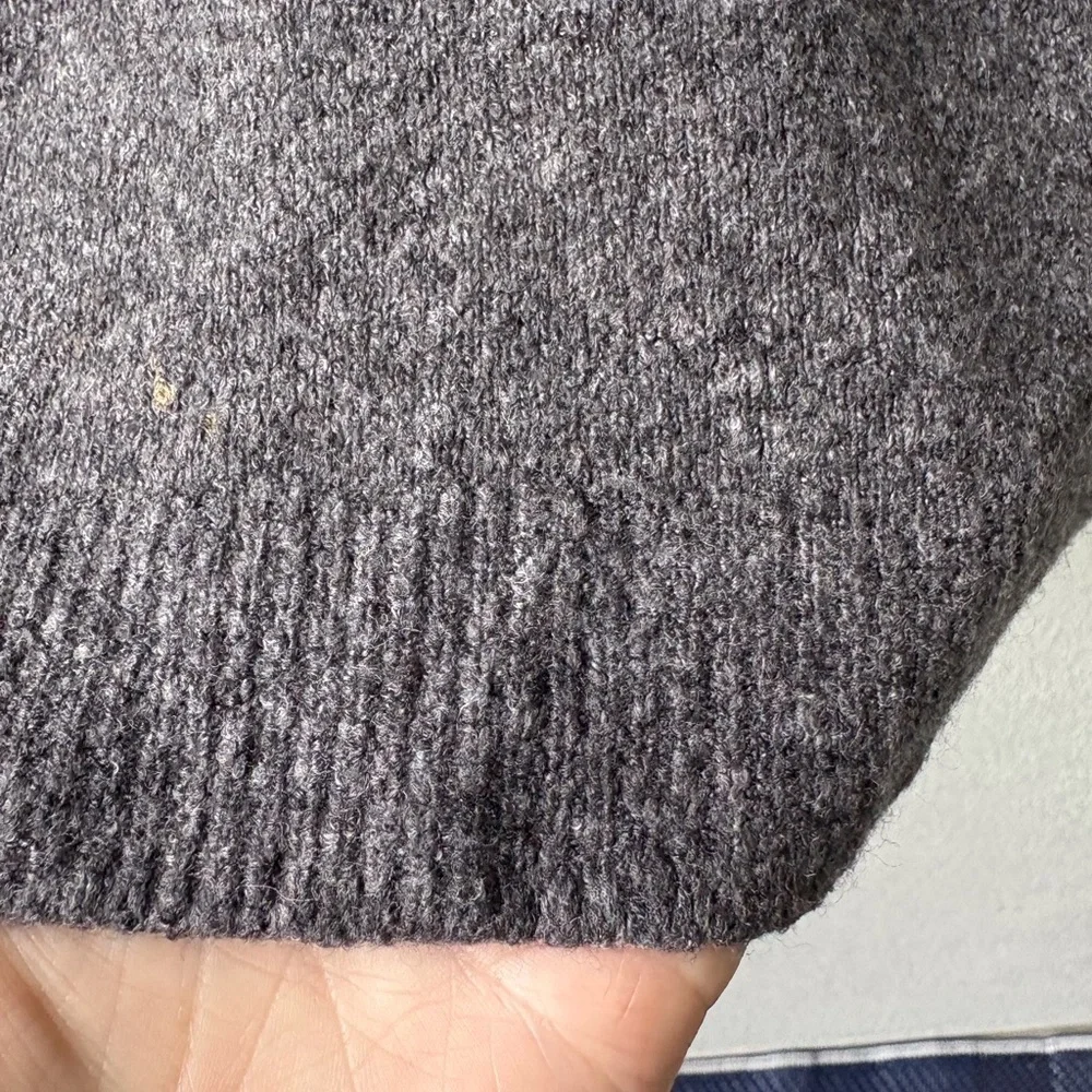 White House Black Market Ruffled Large Collar Sweater Size‎ M Gray Long Sleeve