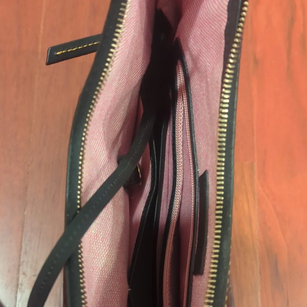 Dooney & Bourke sleek black