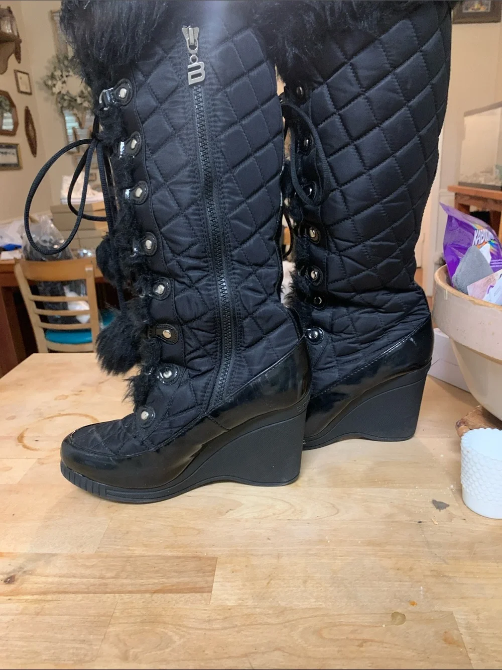 bebe front fur boots