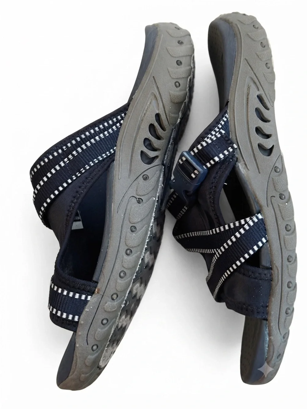 Skechers navy white