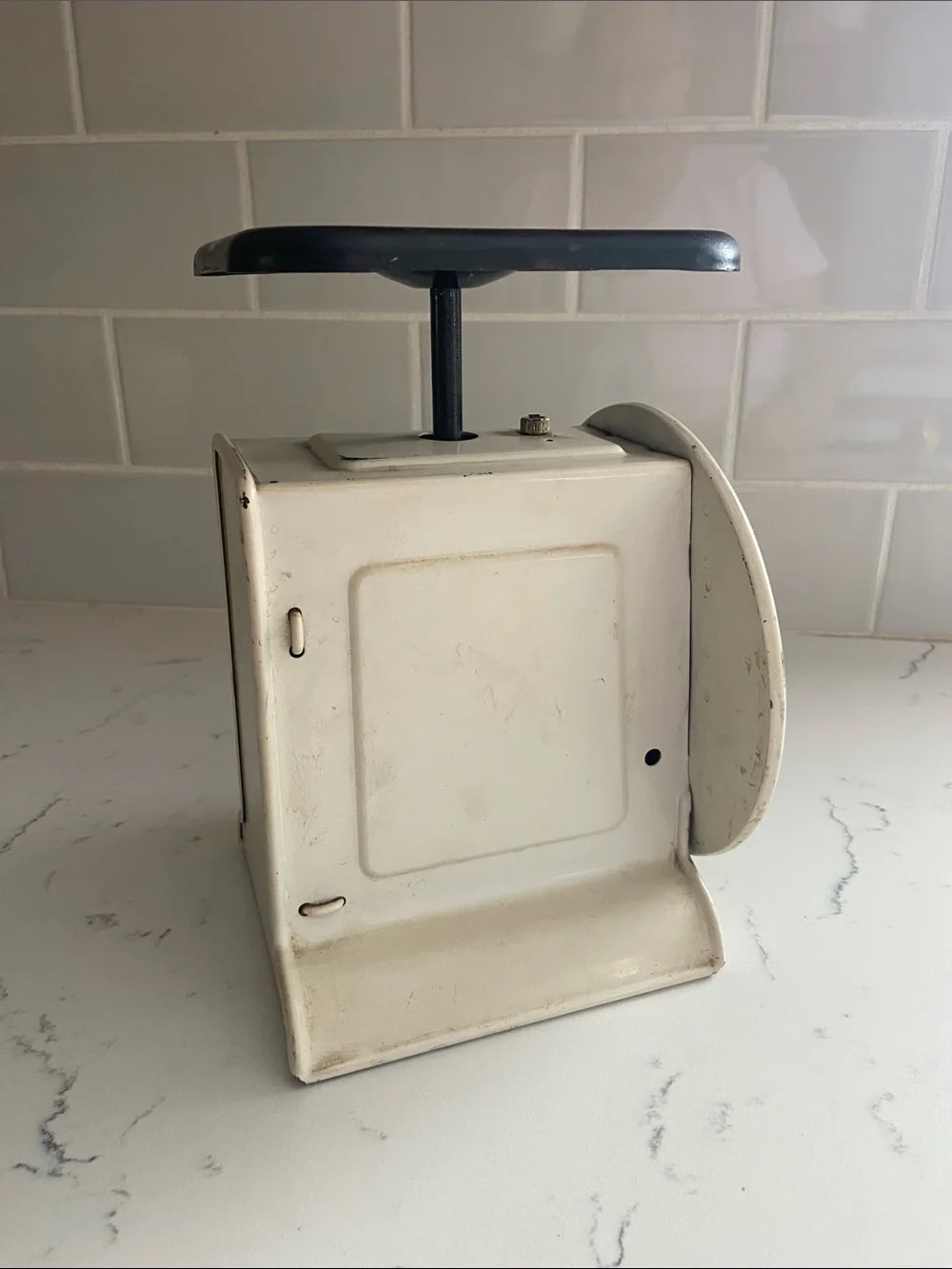 Vintage Hanson Model 2000 Utility Scale 25 lb Kitchen Produce Farm Scale